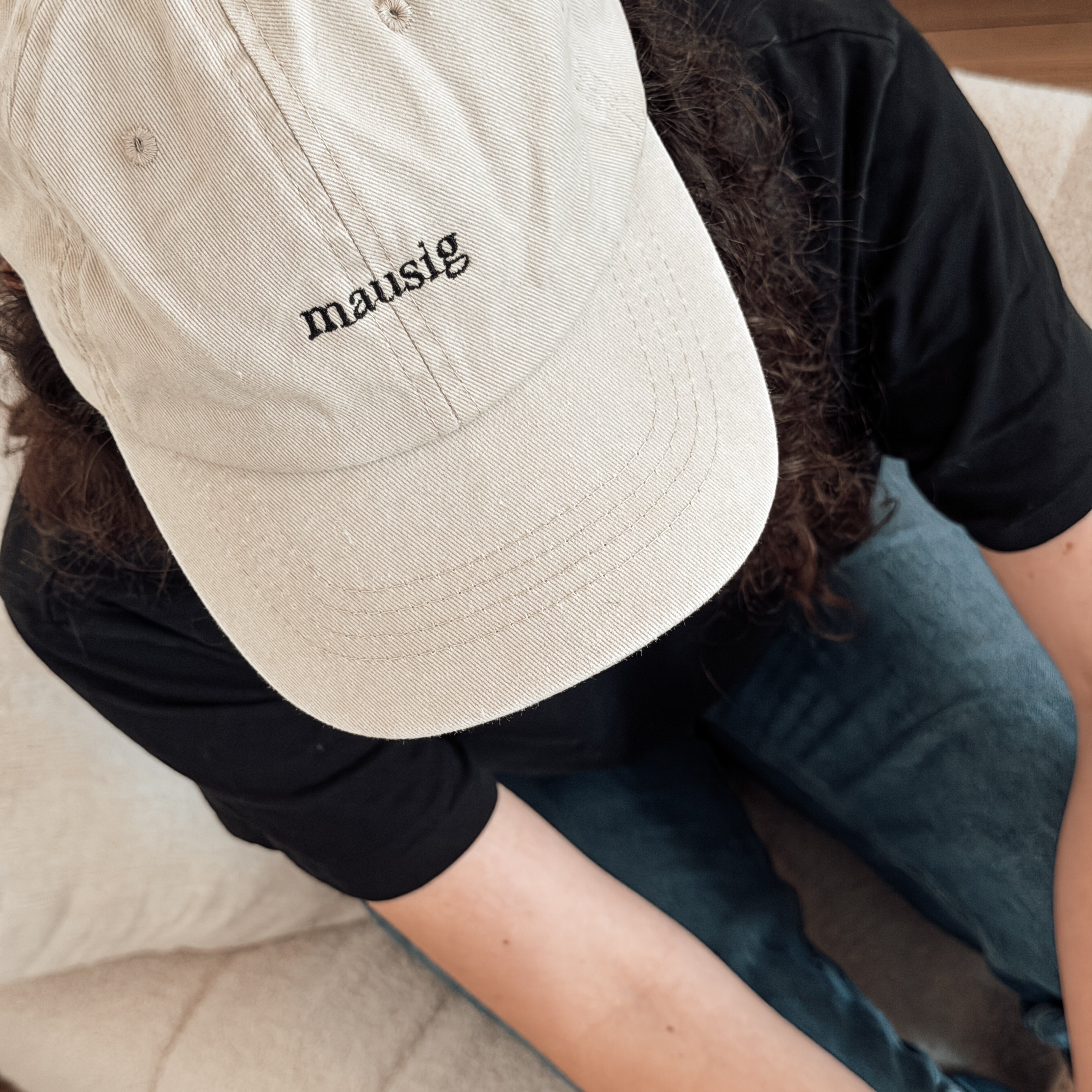 Caps